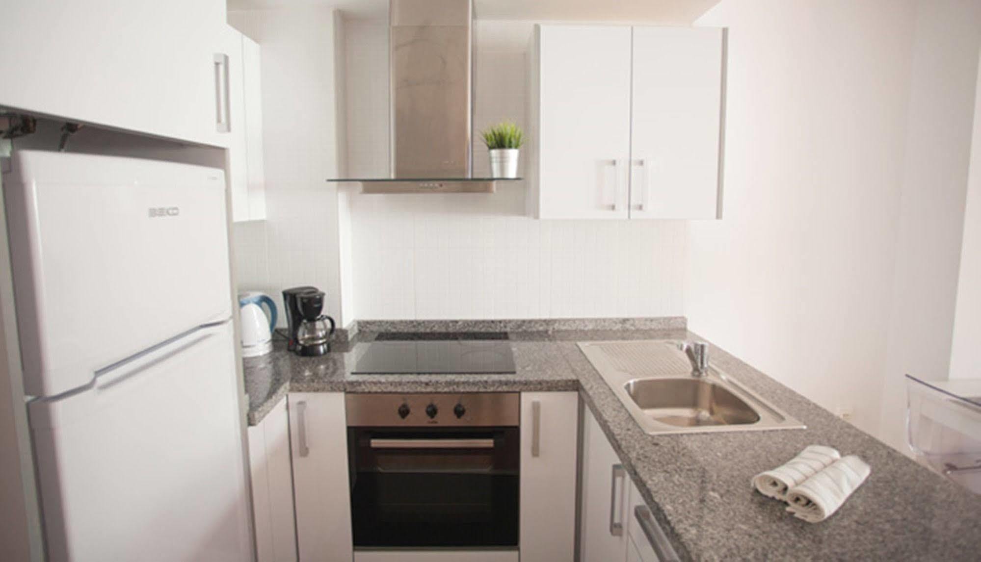 Apartamentos Globus By Be Alicante Bagian luar foto